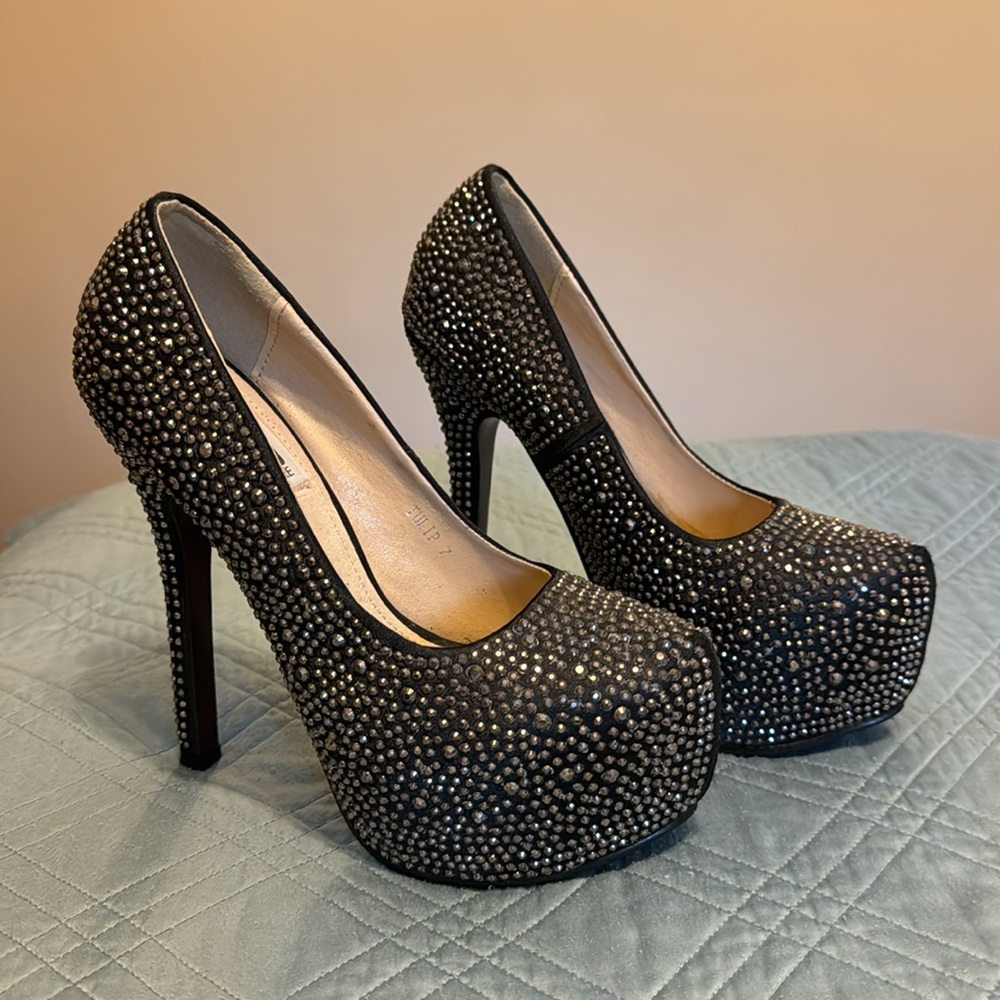 Kiss Kouture Black Studded Platform Heels - Size 7